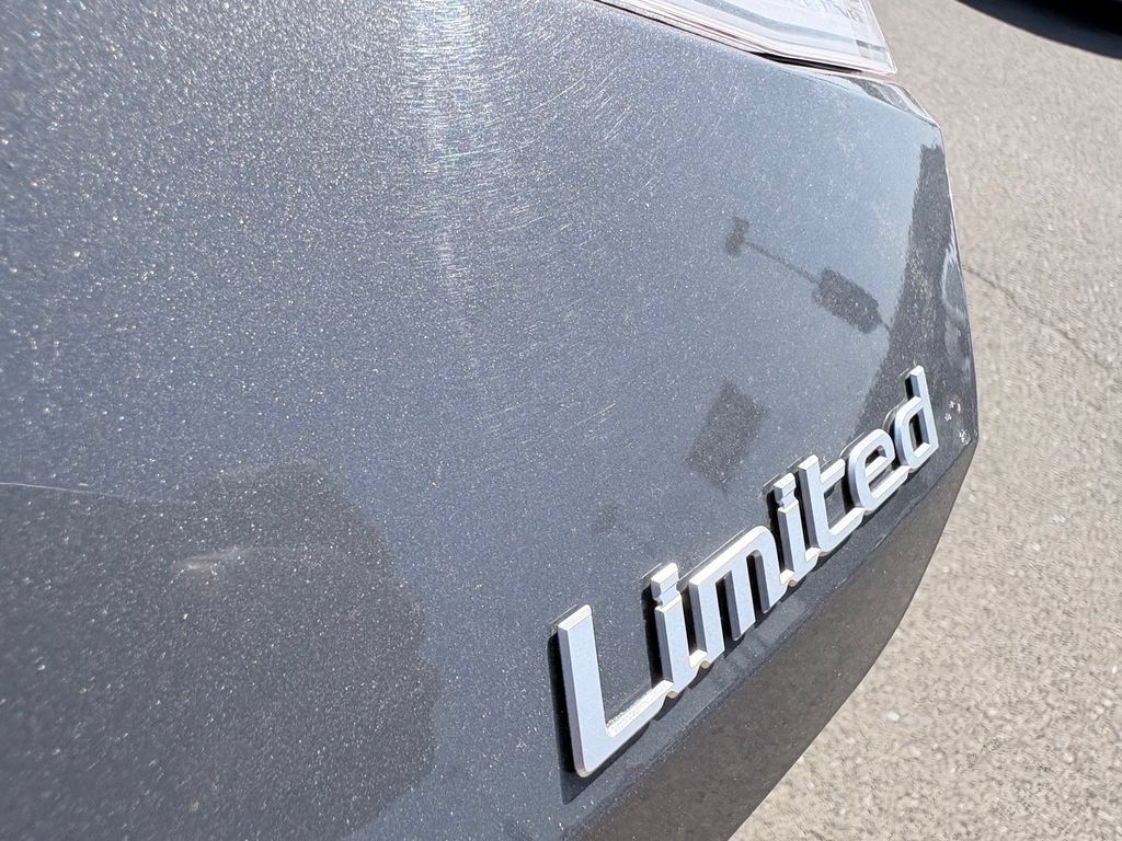 Used 2024 Hyundai Elantra Limited FWD image 24