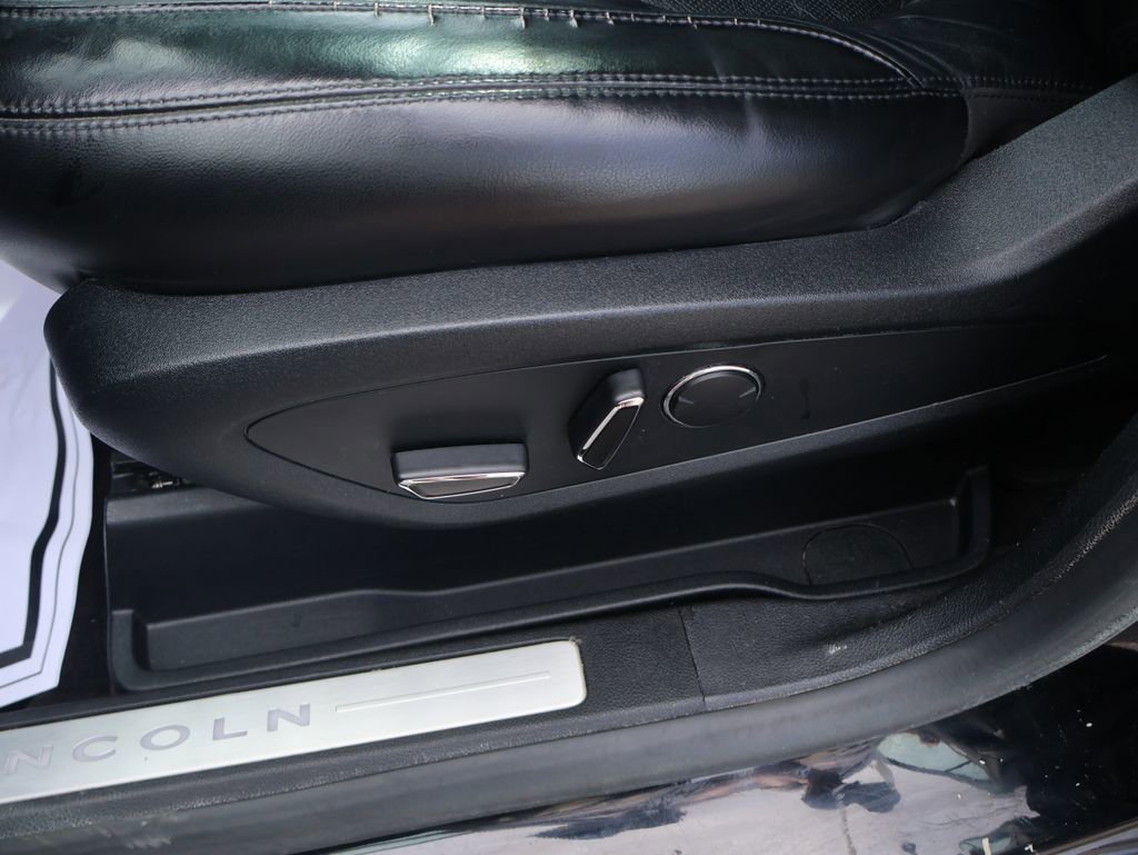 Used 2017 Lincoln MKC Reserve FWD image 20