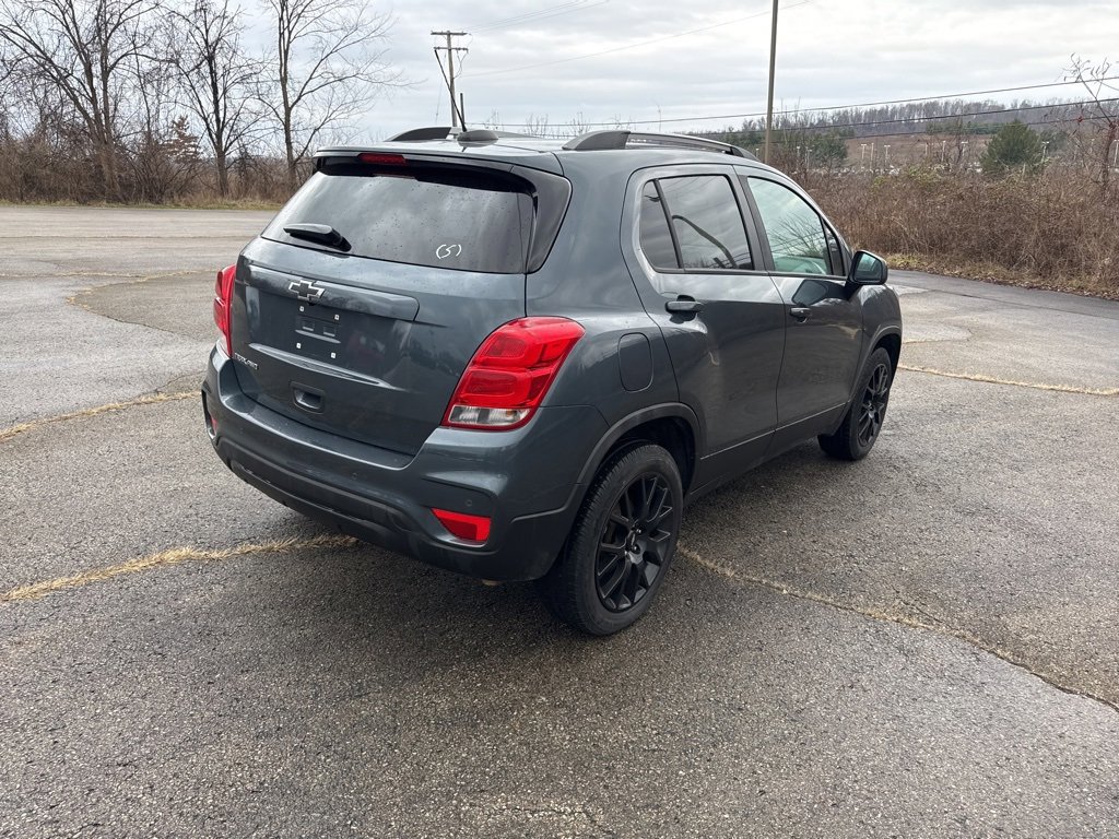Used 2022 Chevrolet Trax LT w/ Driver Confidence Package image 3