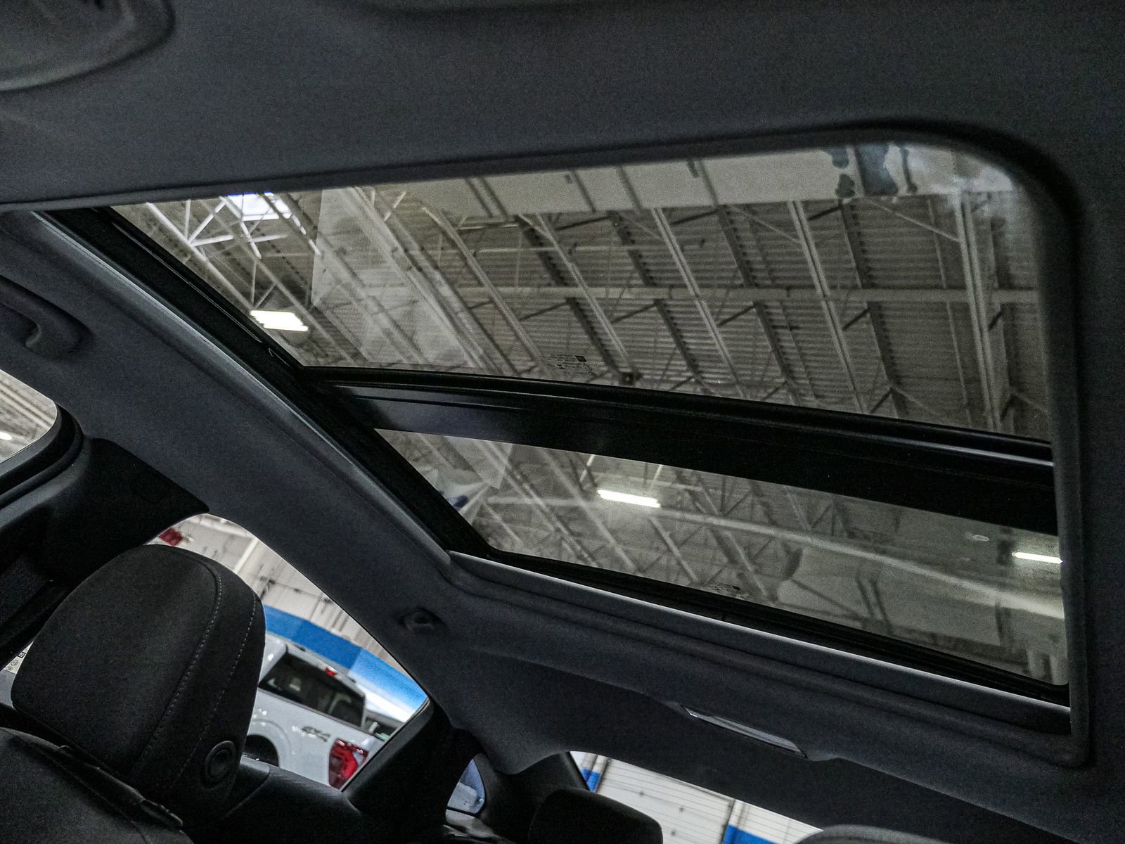 Used 2023 Chevrolet Malibu LT image 38