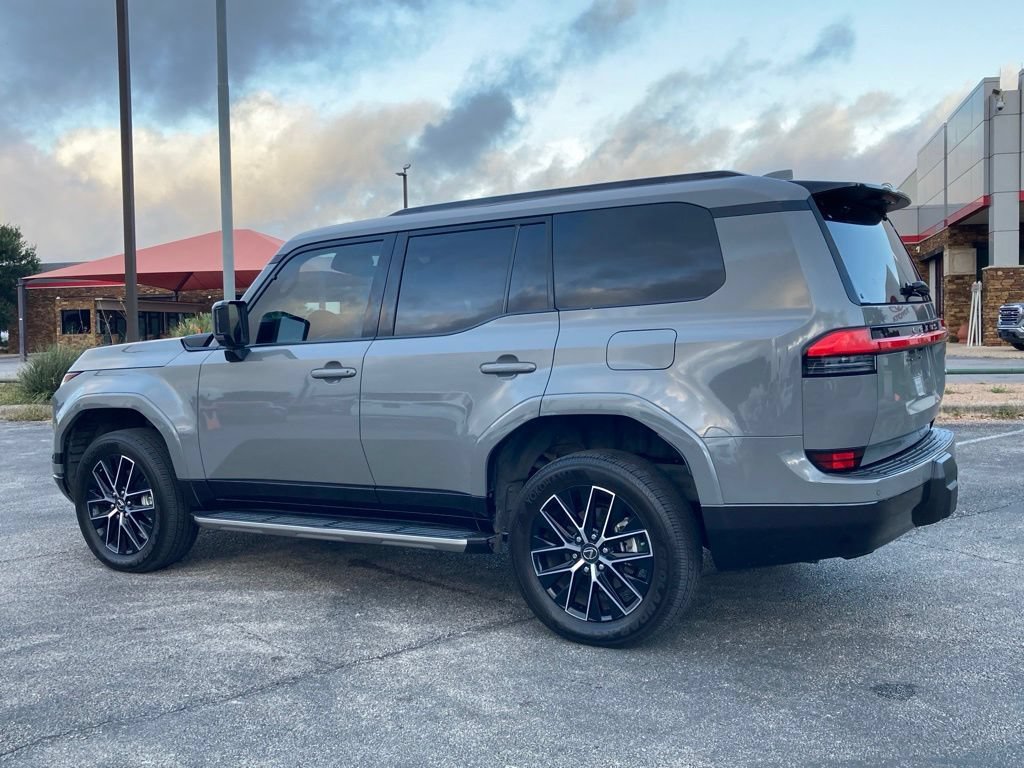 Used 2024 Lexus GX 550 w/ Accessory Package (Z1) AWD/4WD image 7