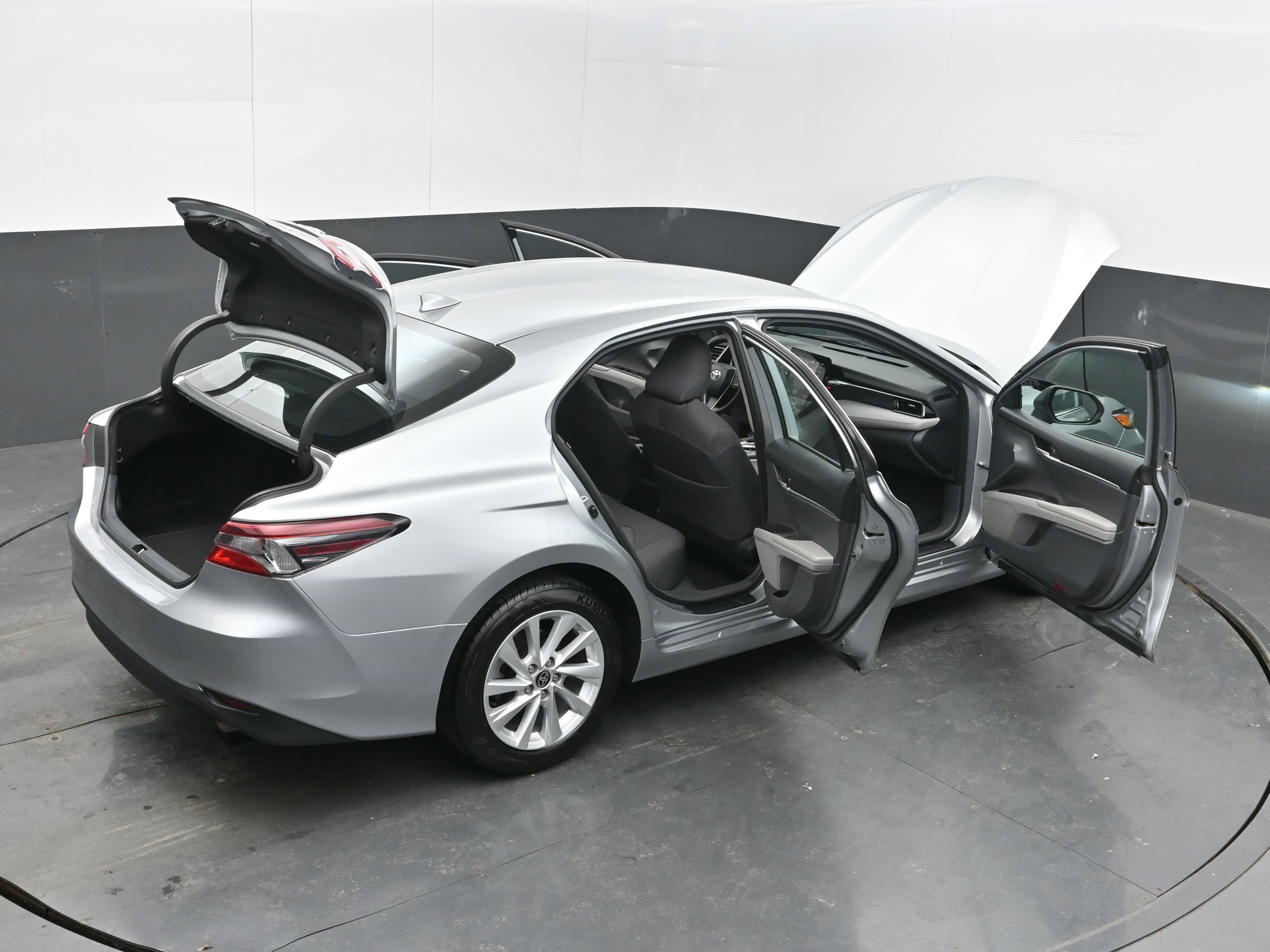 Used 2024 Toyota Camry LE image 46