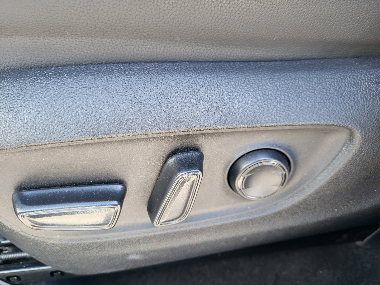 Certified 2025 Toyota Highlander XSE image 15