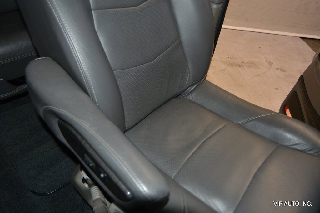 Used 2020 GMC Savana 2500 Extended w/ Enhanced Convenience Package image 24