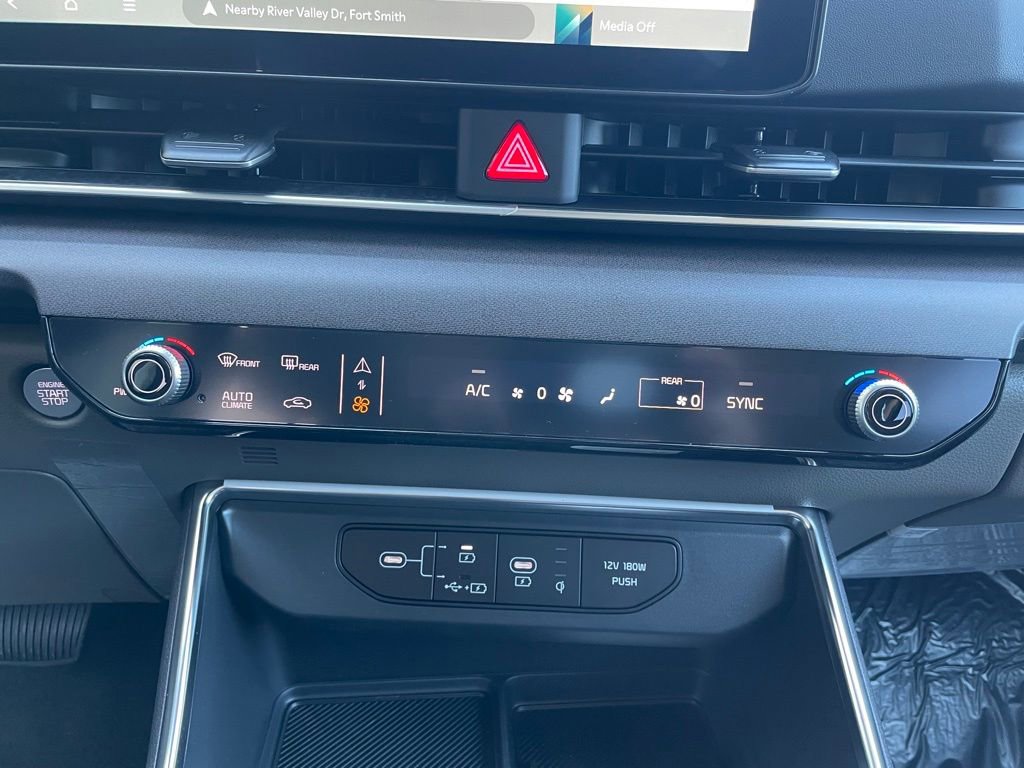 New 2026 Kia Carnival EX image 17