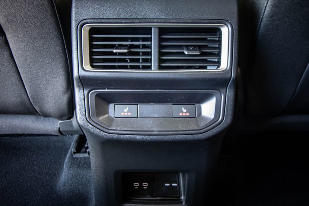 New 2026 Volkswagen Atlas Cross Sport SEL Premium R-Line AWD/4WD image 33