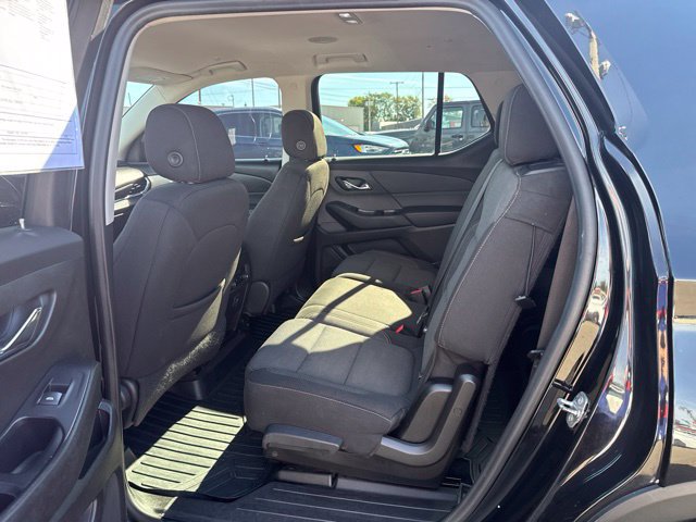 Used 2021 Chevrolet Traverse LS FWD image 10