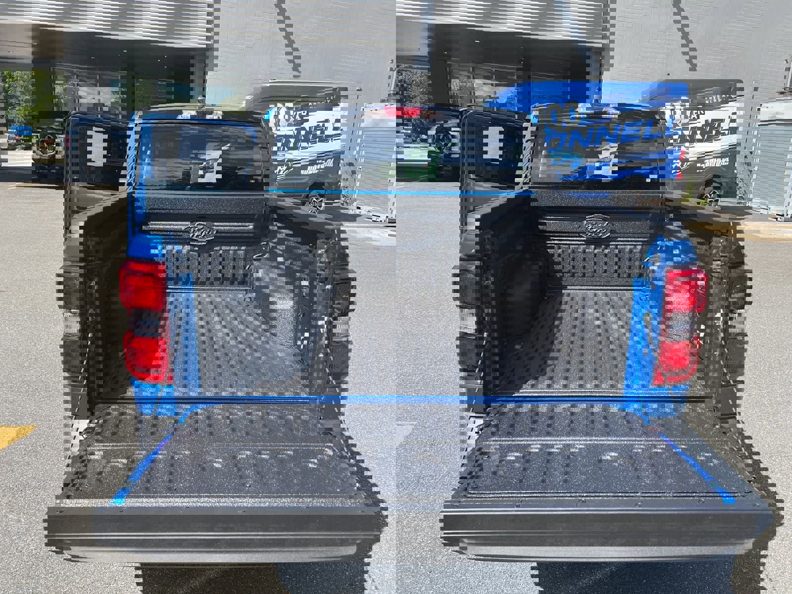 New 2025 Ford Maverick XLT w/ XLT Luxury Package image 9