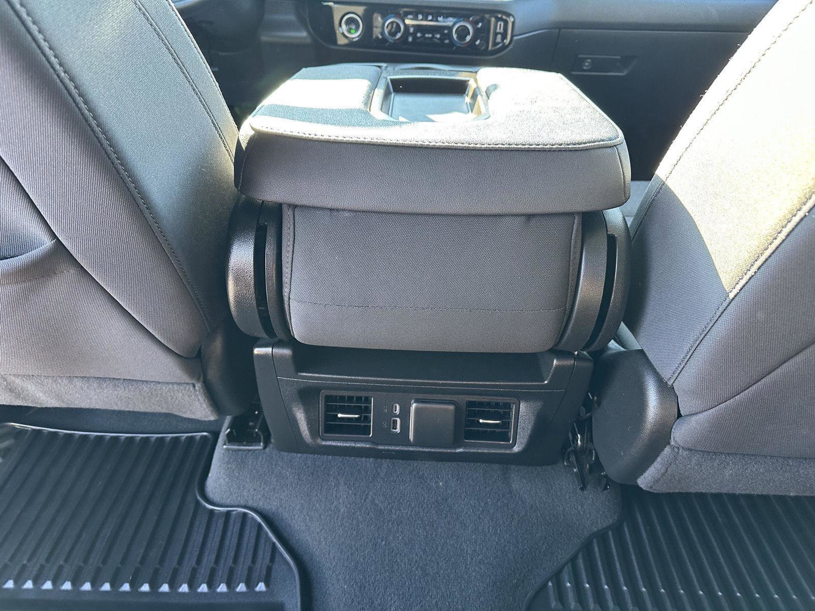 Used 2024 Chevrolet Silverado 1500 LT image 16