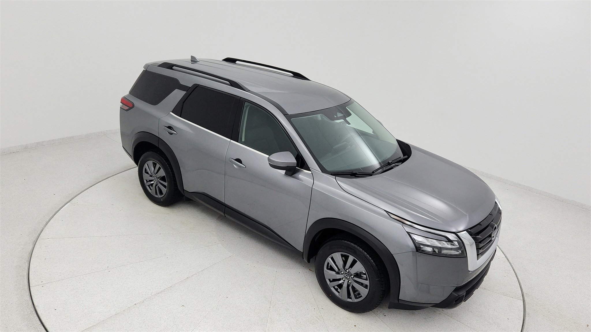 Used 2025 Nissan Pathfinder SV image 18