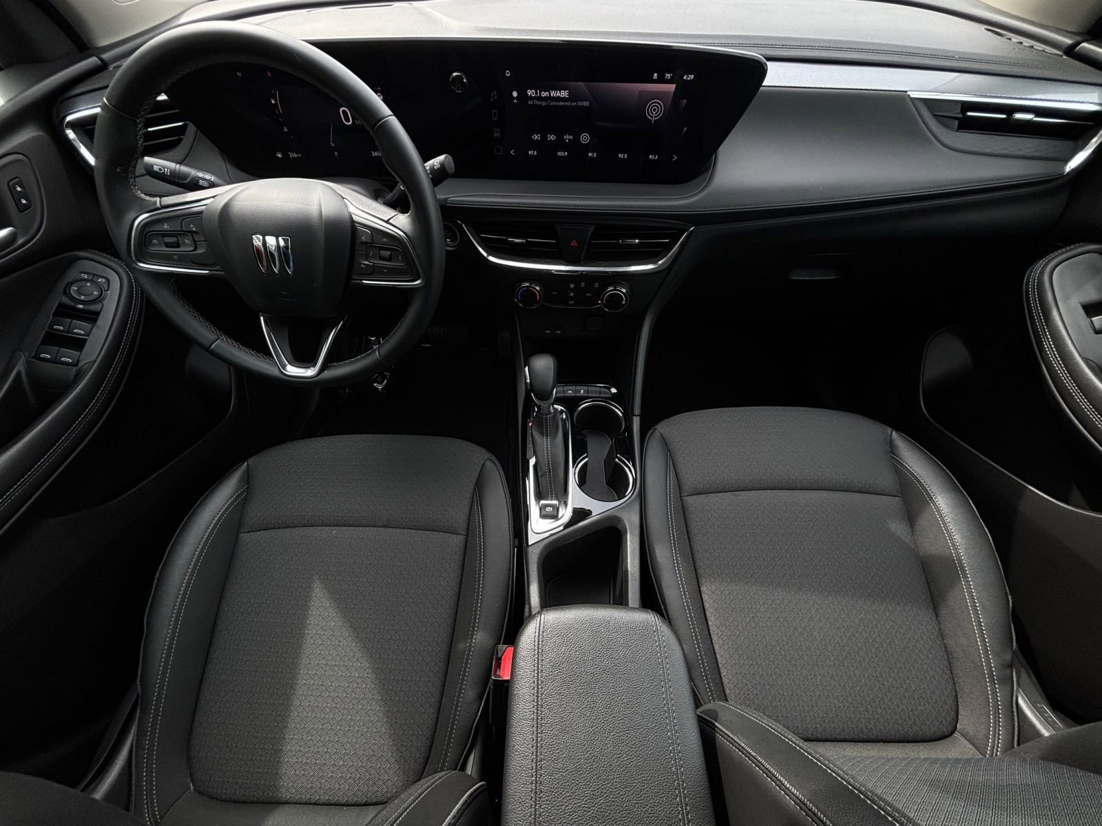 Used 2025 Buick Encore GX Preferred image 37