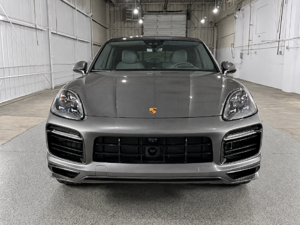 Used 2022 Porsche Cayenne GTS AWD/4WD image 3