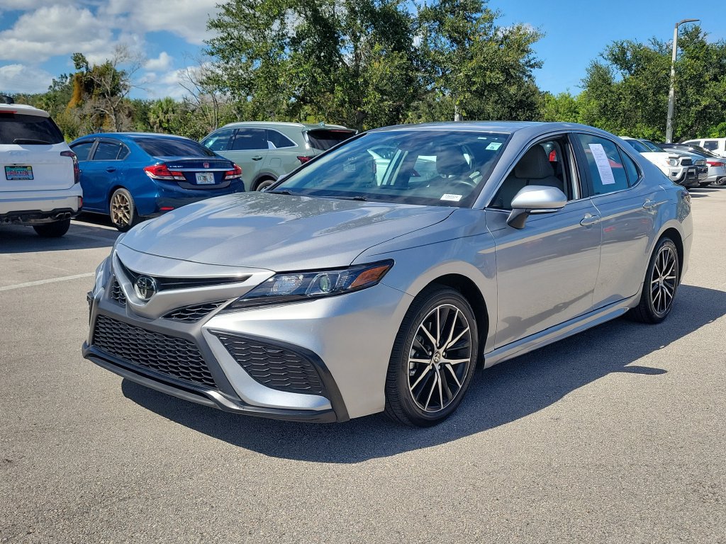 Used 2024 Toyota Camry SE