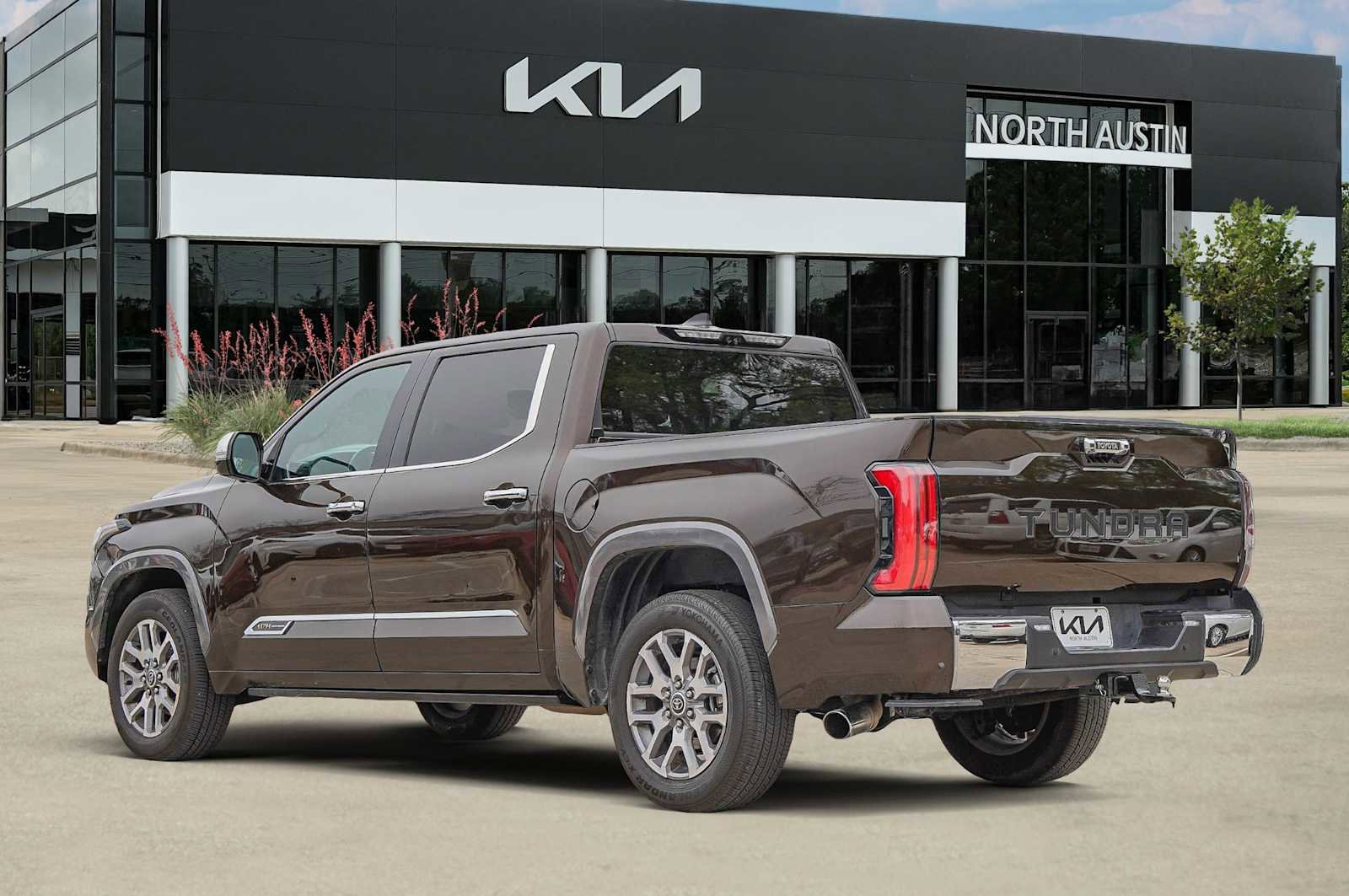 Used 2023 Toyota Tundra 1794 Edition image 5