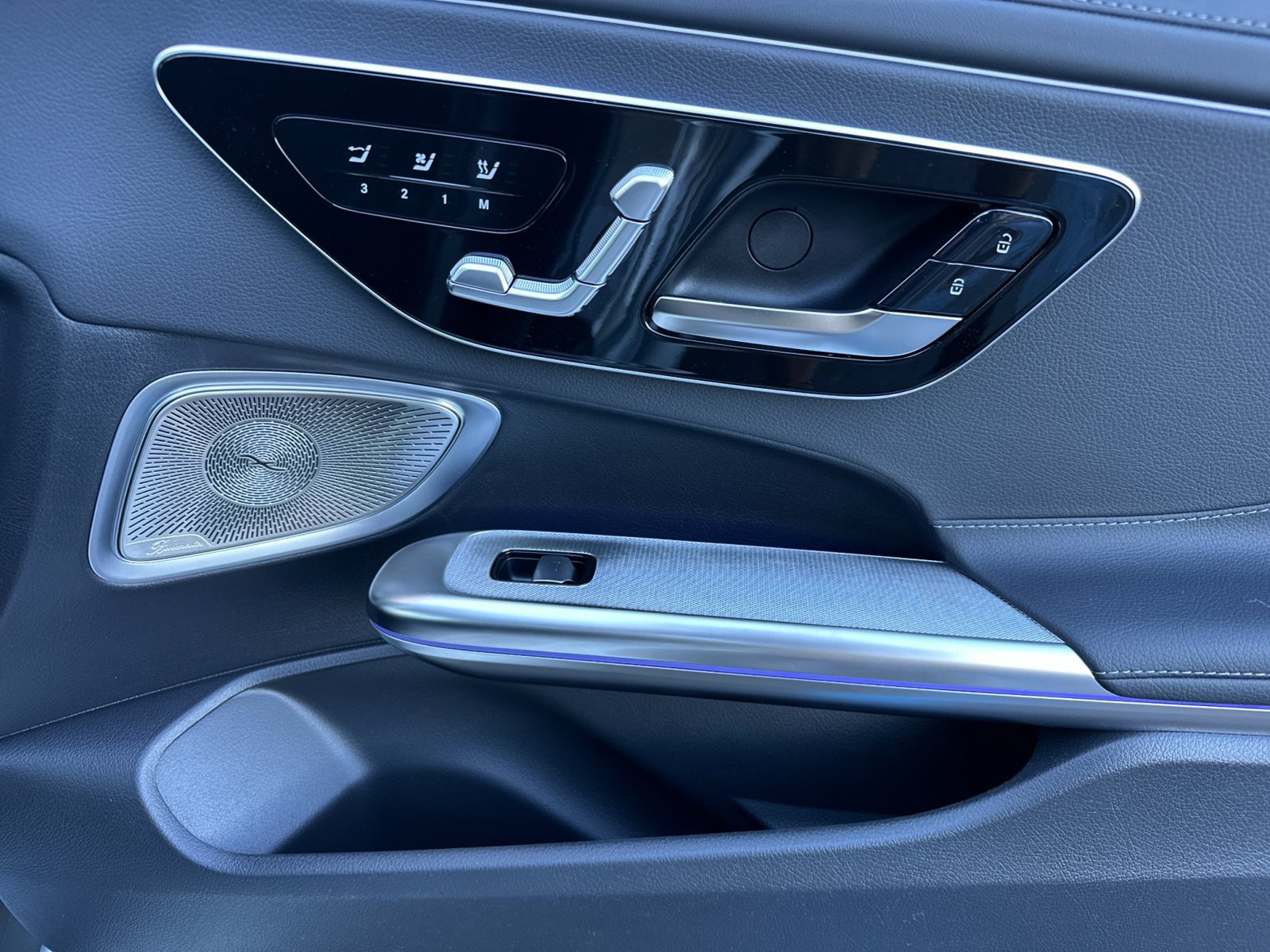 New 2026 Mercedes-Benz CLE 300 4MATIC Cabriolet image 18