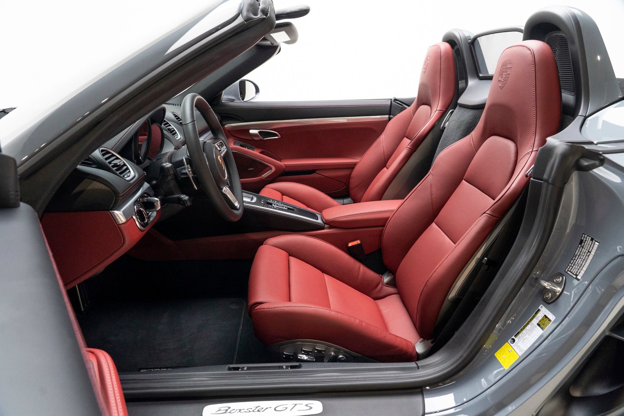 Used 2025 Porsche 718 Boxster GTS RWD image 19