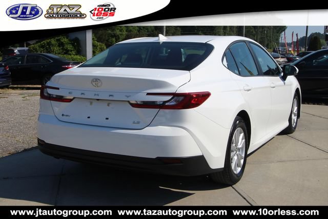 Used 2025 Toyota Camry LE FWD image 7