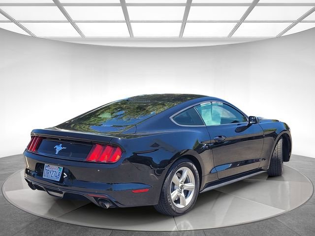 Used 2016 Ford Mustang Coupe RWD image 5