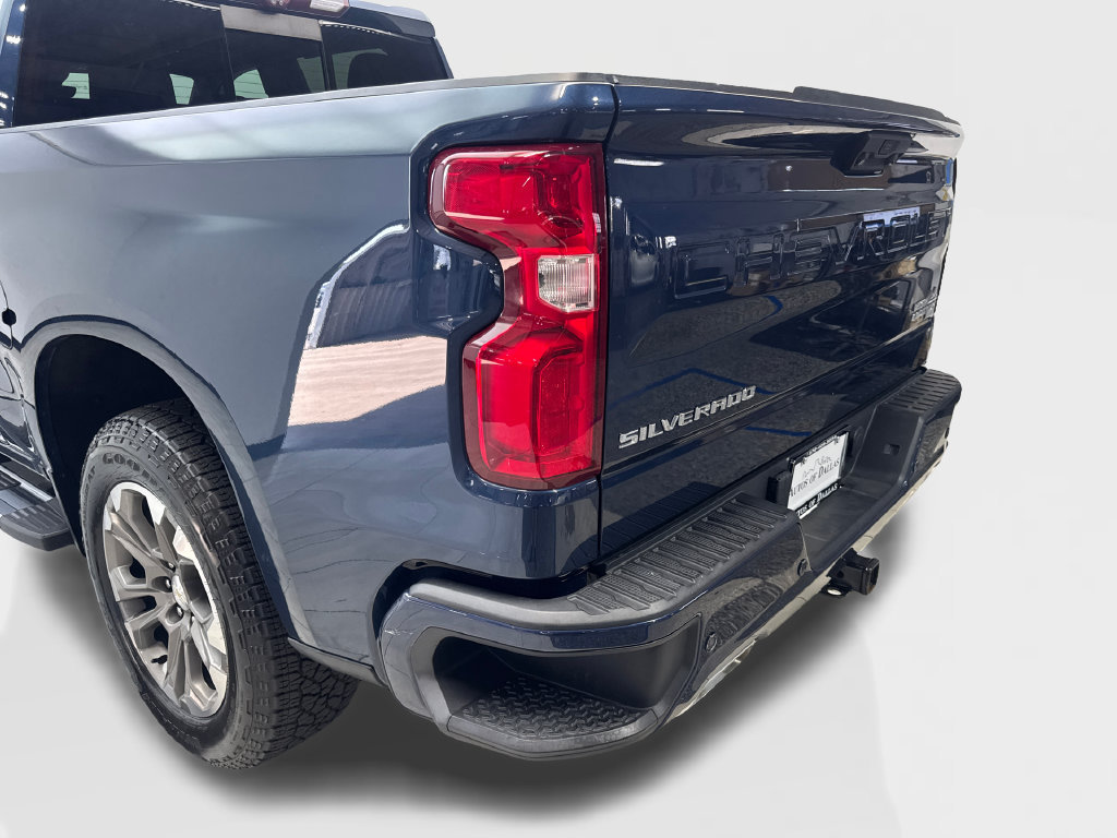 Used 2023 Chevrolet Silverado 1500 High Country w/ Technology Package AWD/4WD image 21