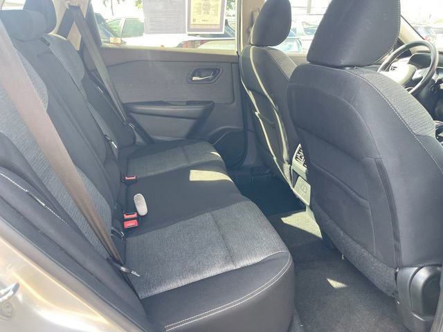 Used 2022 Nissan Rogue SV AWD/4WD image 13