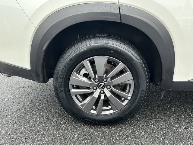 Certified 2024 Nissan Pathfinder SV image 18