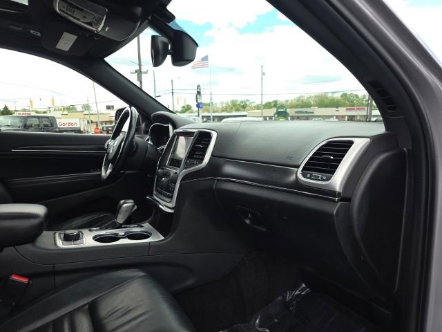 Used 2018 Jeep Grand Cherokee Limited AWD/4WD image 39