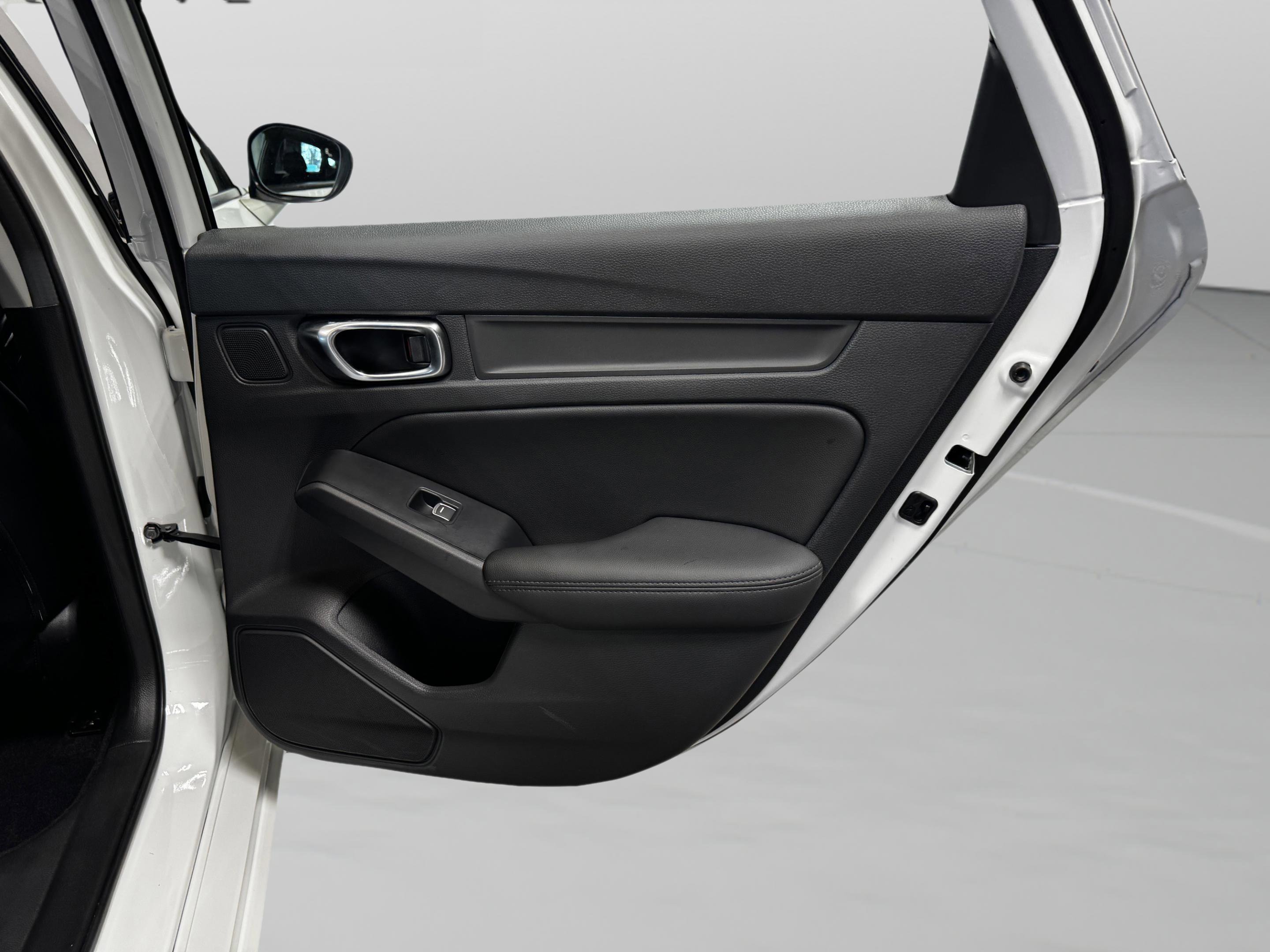 Certified 2025 Acura Integra 1.5L image 39