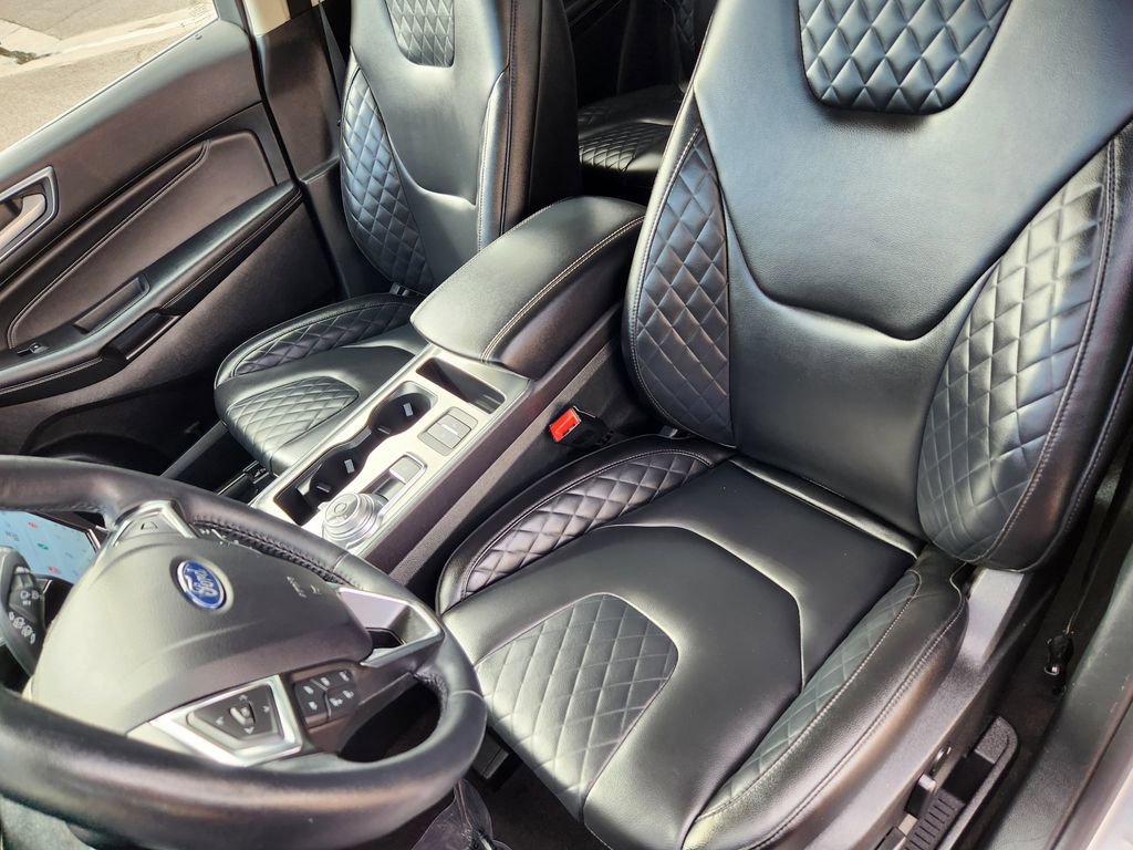 Used 2024 Ford Edge Titanium image 10