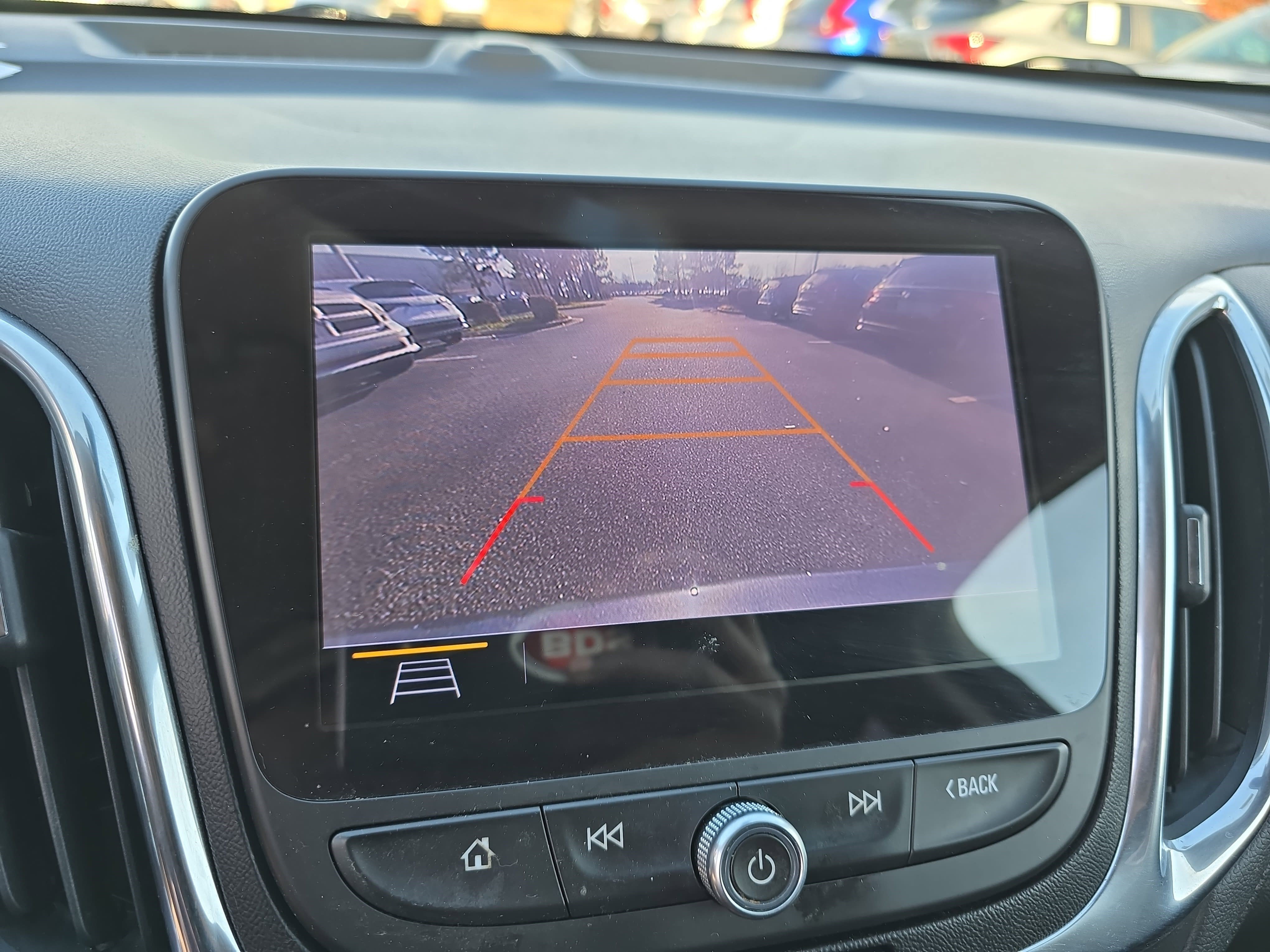 Used 2020 Chevrolet Equinox Premier image 22