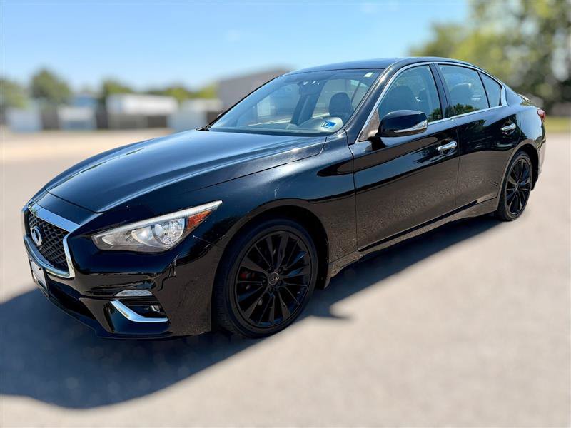 Used 2018 INFINITI Q50 Luxe w/ Essential Package (3.0T Luxe) AWD/4WD image 2