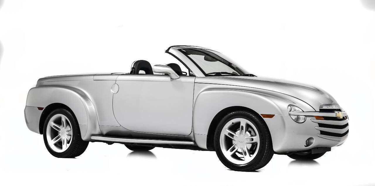 Used 2004 Chevrolet SSR w/ Preferred Equipment Group