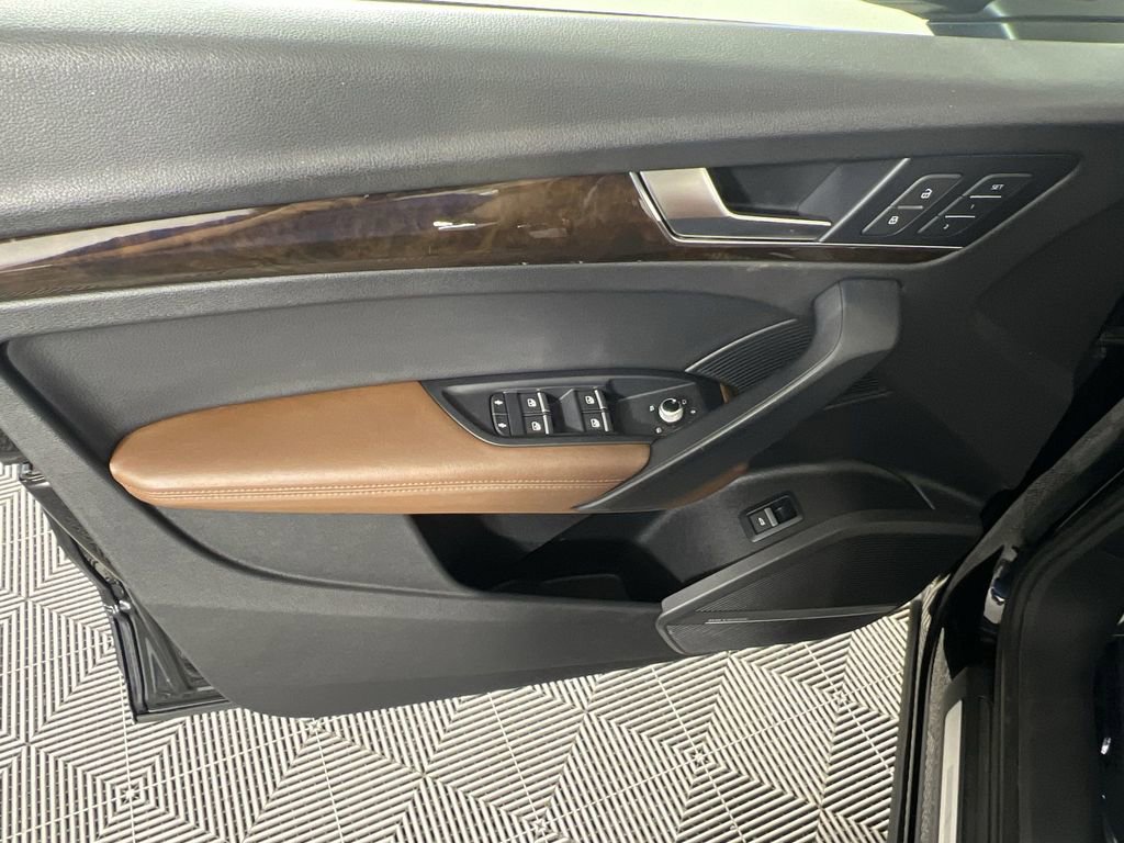 Used 2019 Audi Q5 2.0T Premium Plus image 21