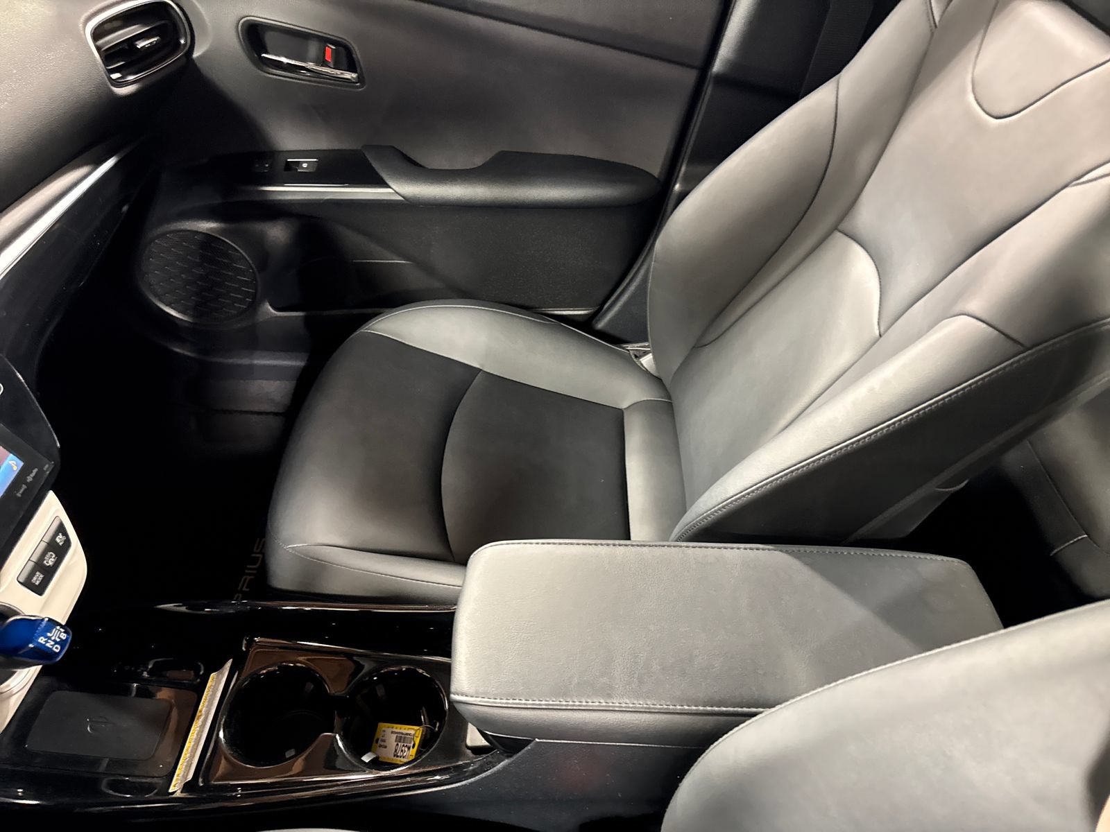 Used 2017 Toyota Prius Prime Premium w/ Carpet Mat Package FWD image 23