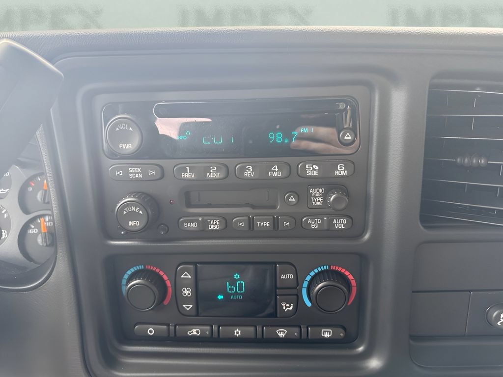 Used 2005 GMC Yukon XL SLT w/ SLT Preferred Equipment Group RWD image 19
