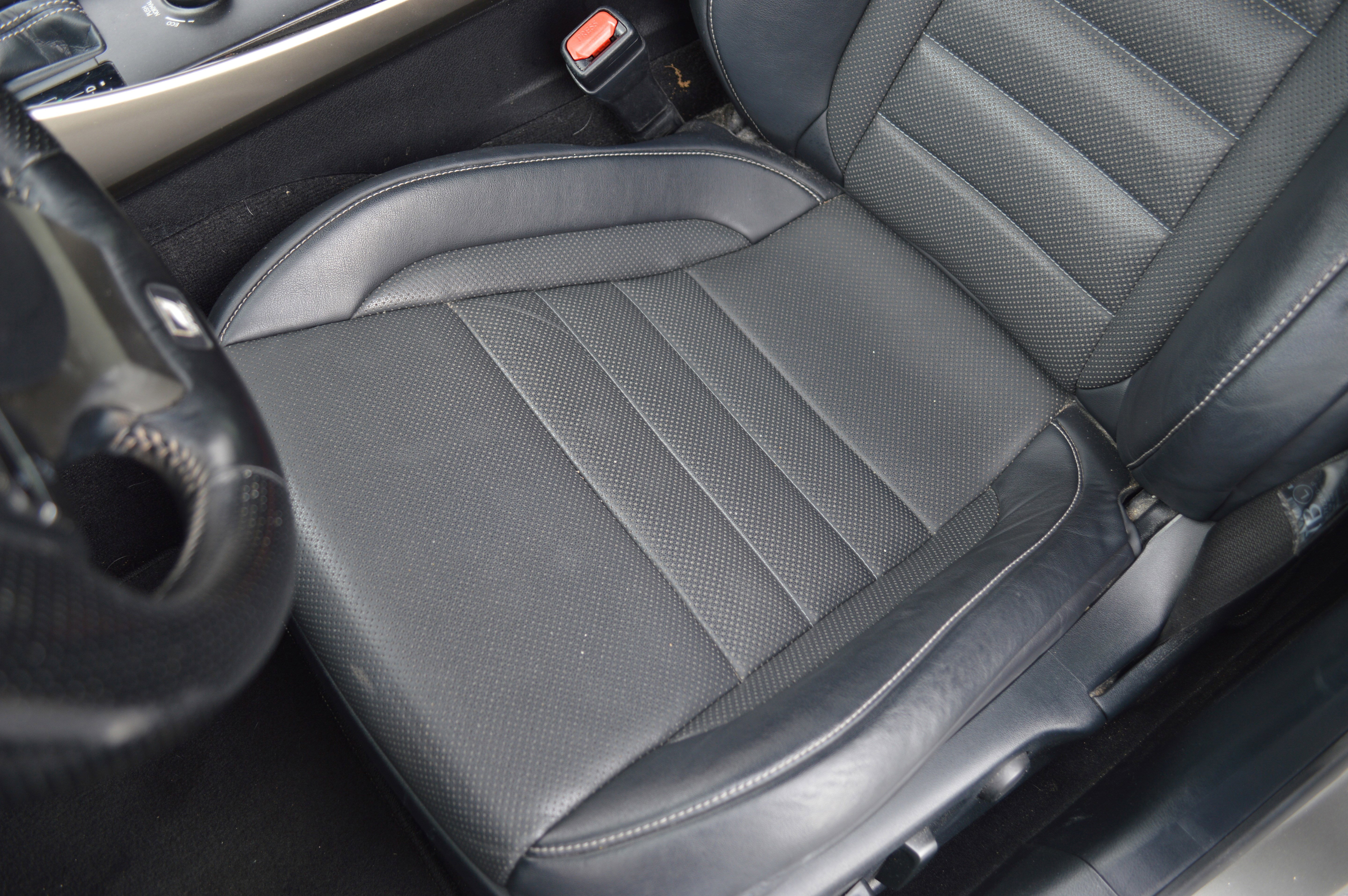 Used 2019 Lexus IS 300 F Sport w/ F Sport Package RWD image 29