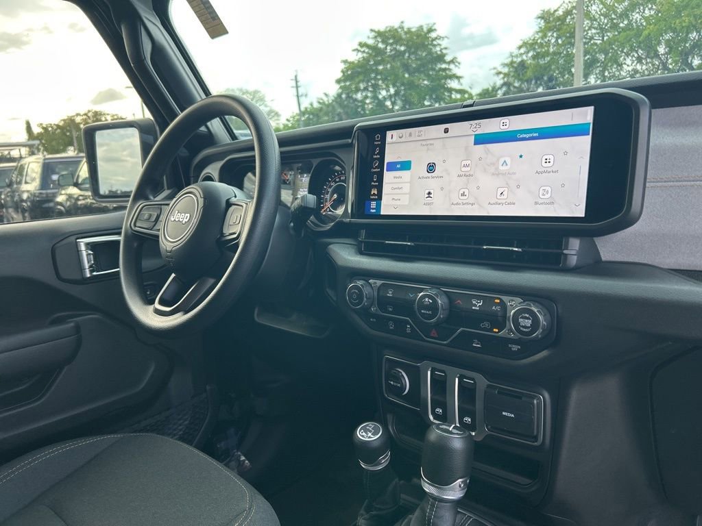 Used 2025 Jeep Wrangler Sport AWD/4WD image 26