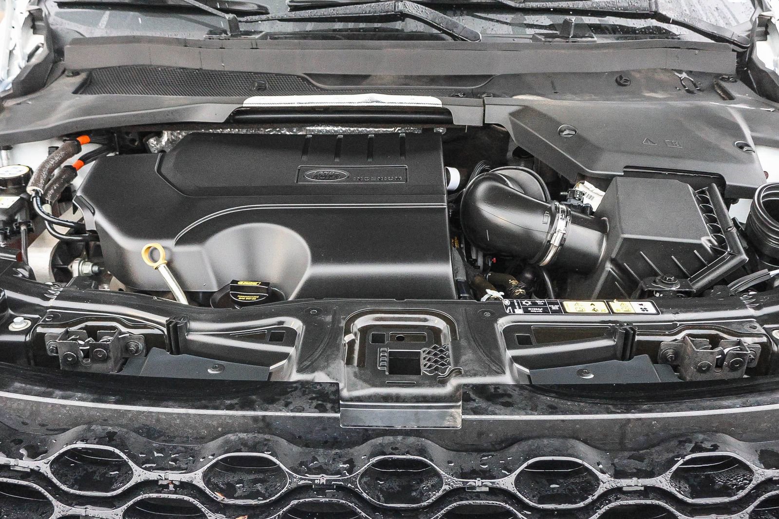 Used 2025 Land Rover Discovery Sport S image 37