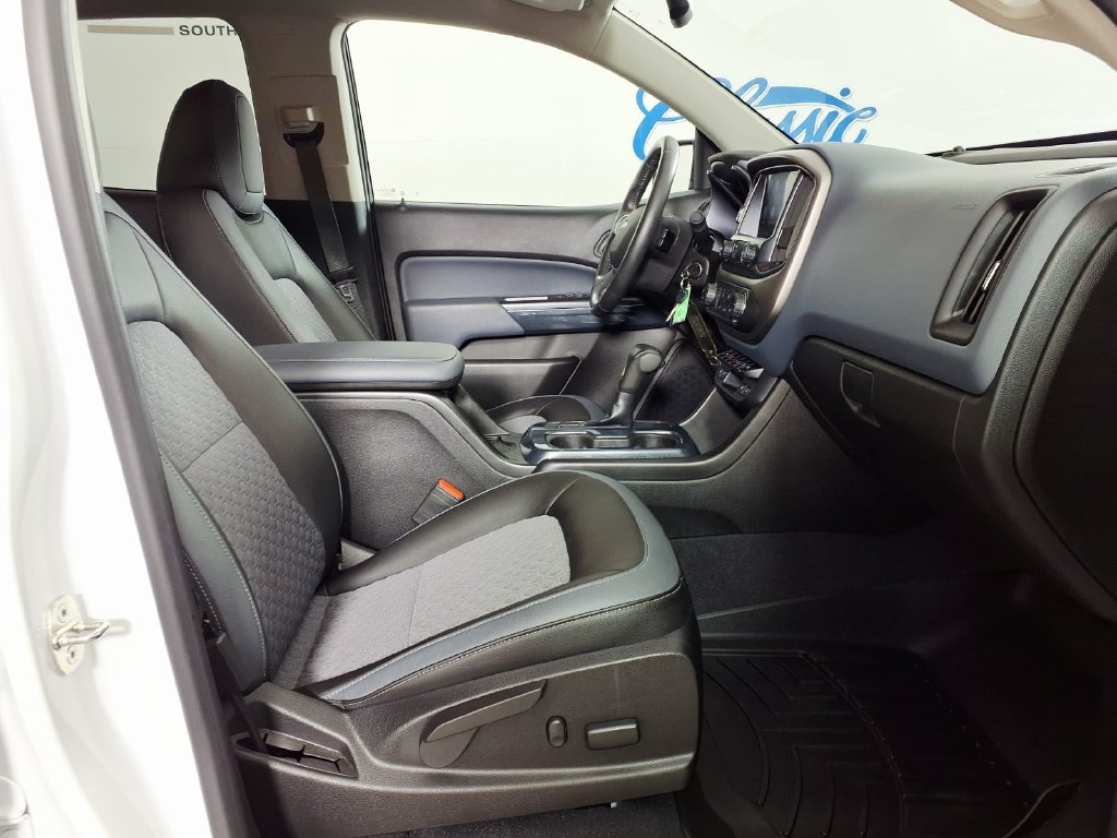 Used 2019 Chevrolet Colorado Z71 AWD/4WD image 12