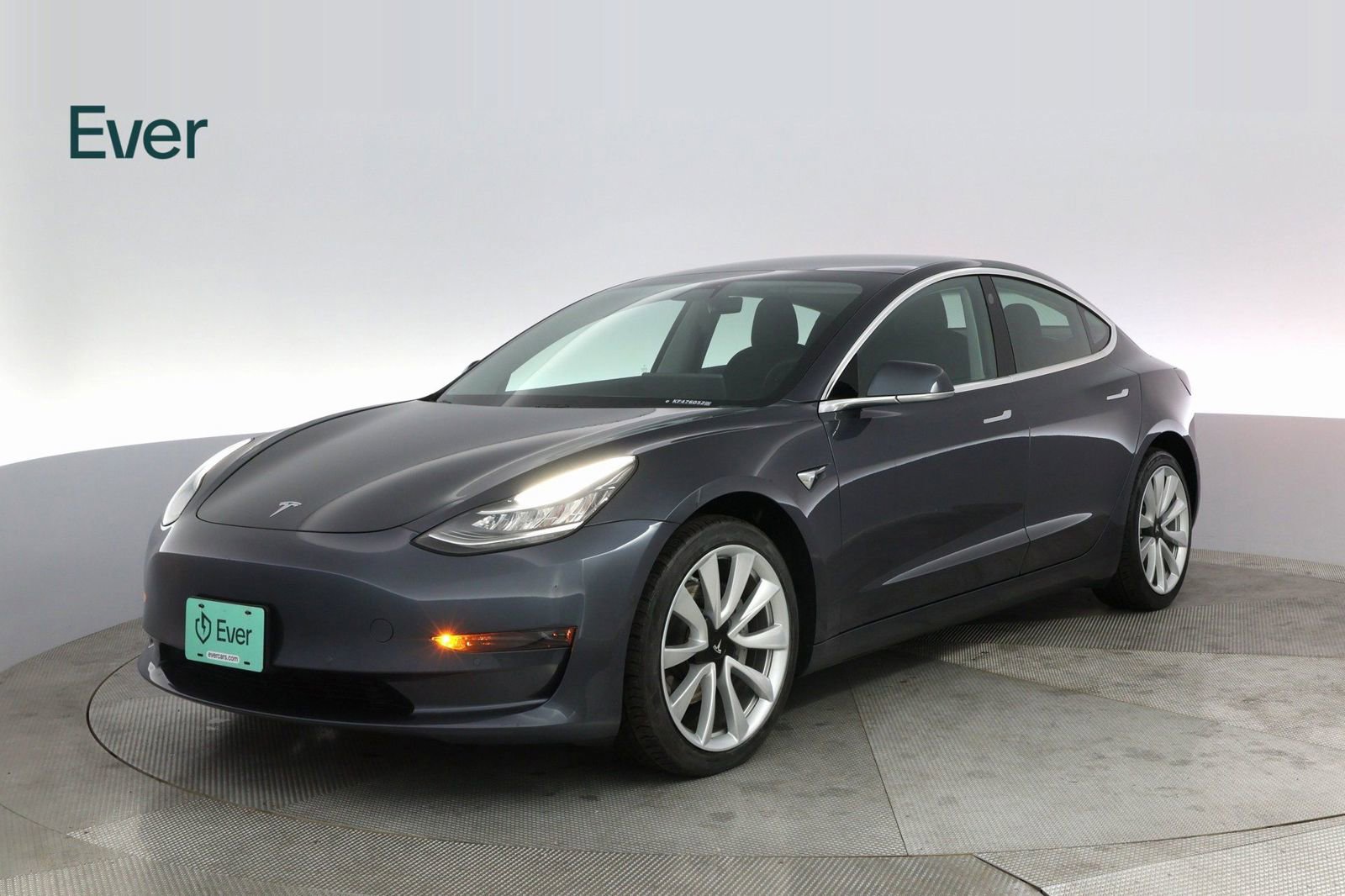 Used 2019 Tesla Model 3 Standard Range Plus image 2