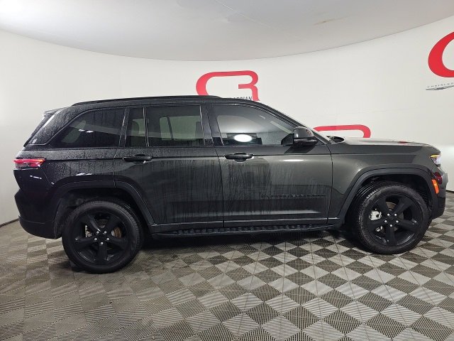 Certified 2024 Jeep Grand Cherokee Limited w/ Luxury Tech Group II image 8