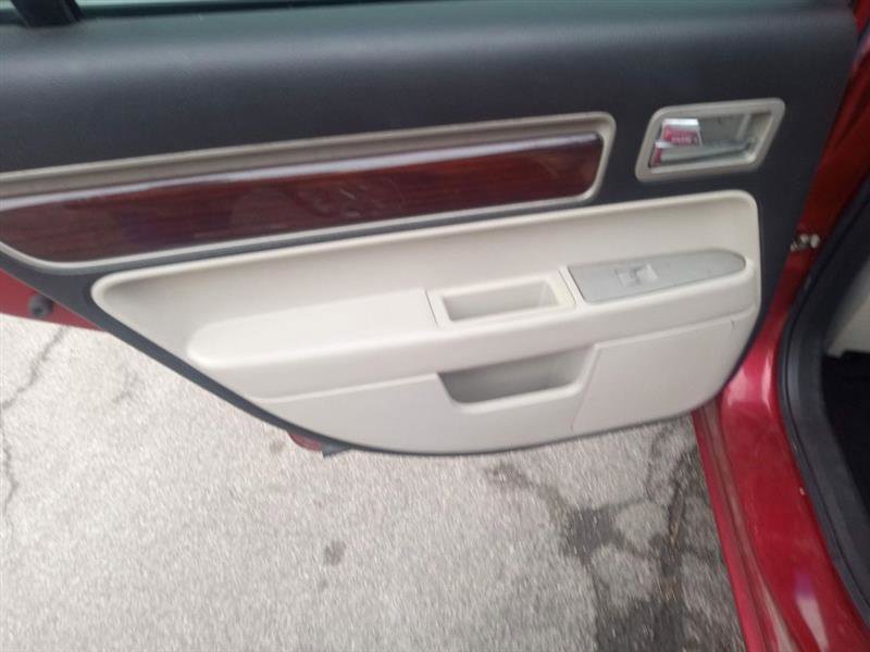 Used 2008 Lincoln MKZ image 8