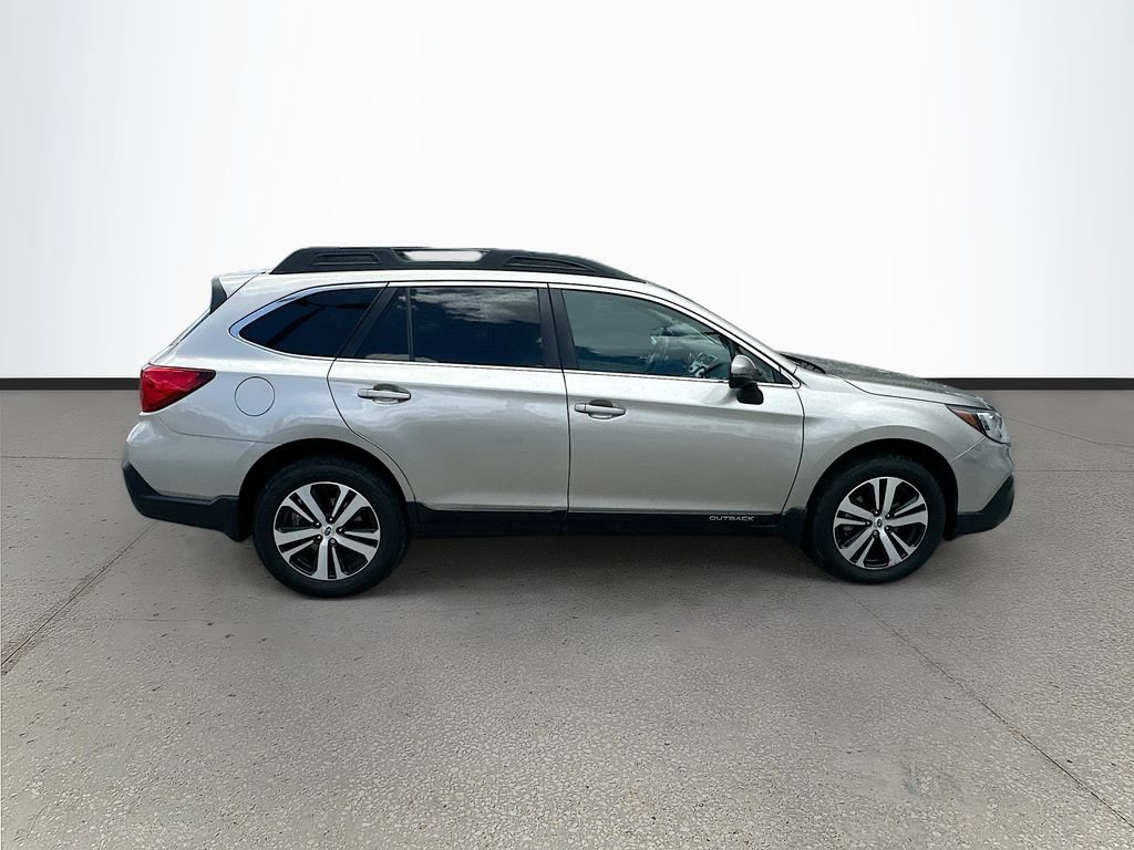 Used 2018 Subaru Outback 3.6R Limited AWD/4WD image 8