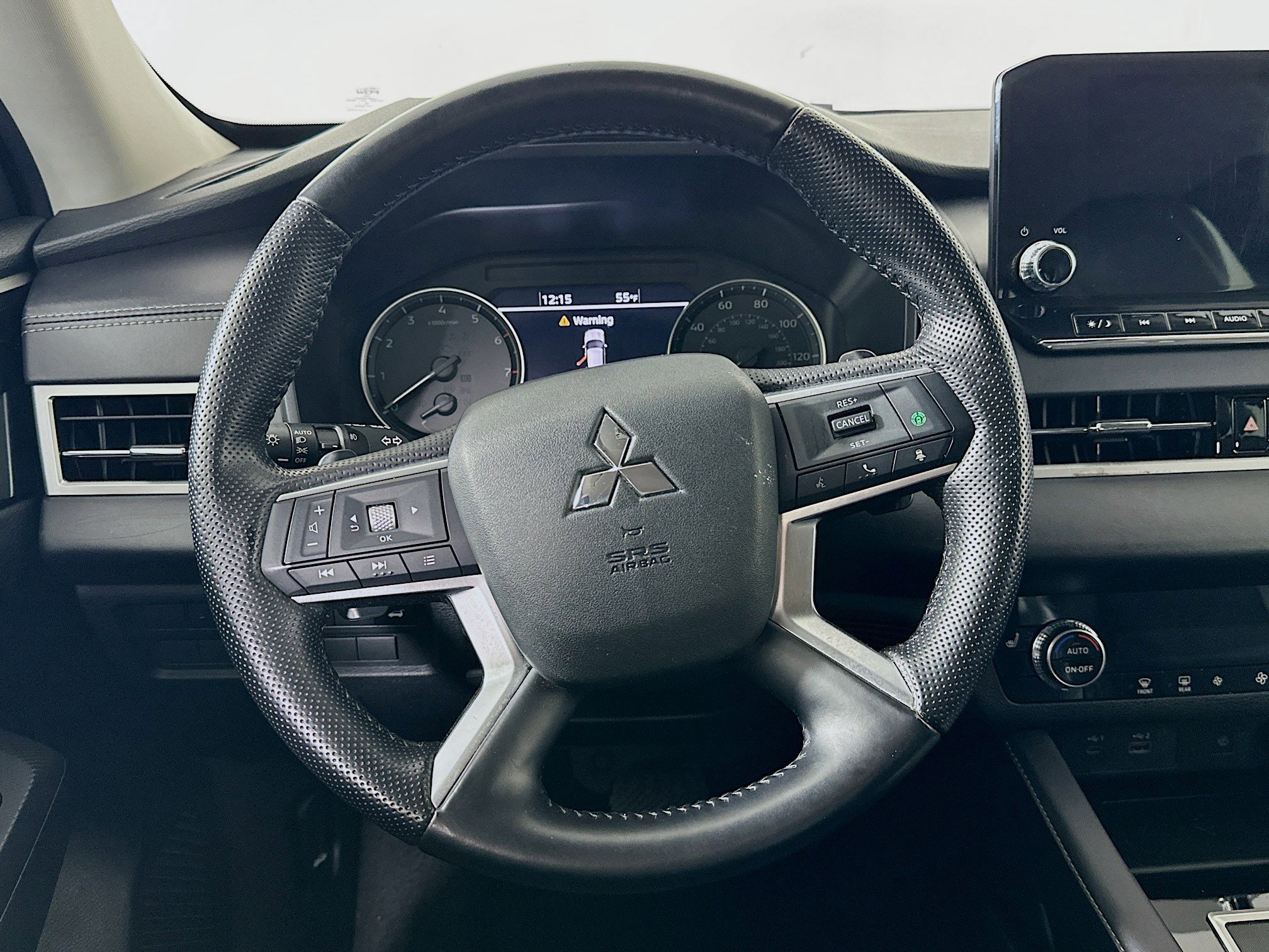 Used 2024 Mitsubishi Outlander SE image 18