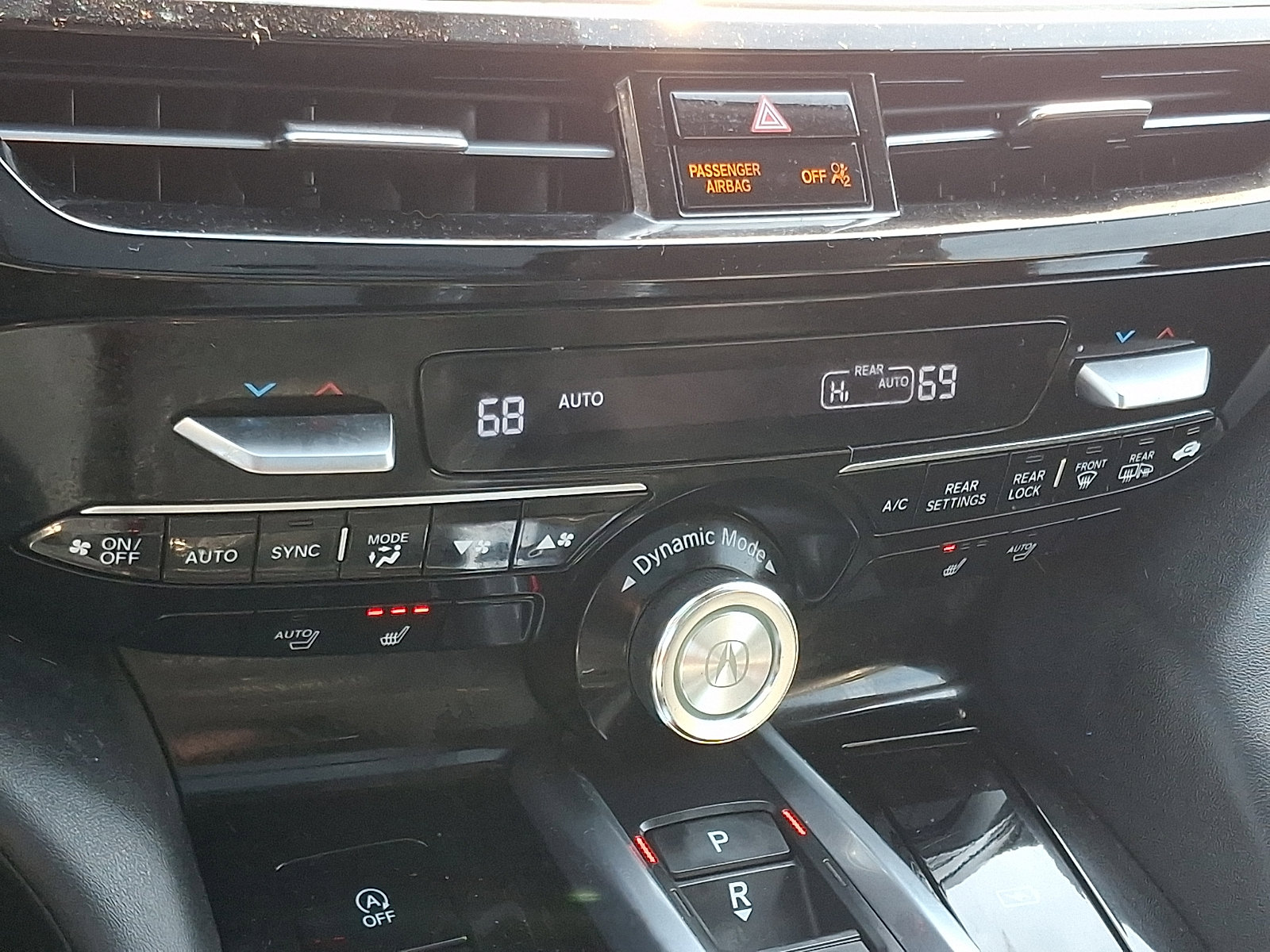 Used 2023 Acura MDX SH-AWD w/ Technology Package image 16