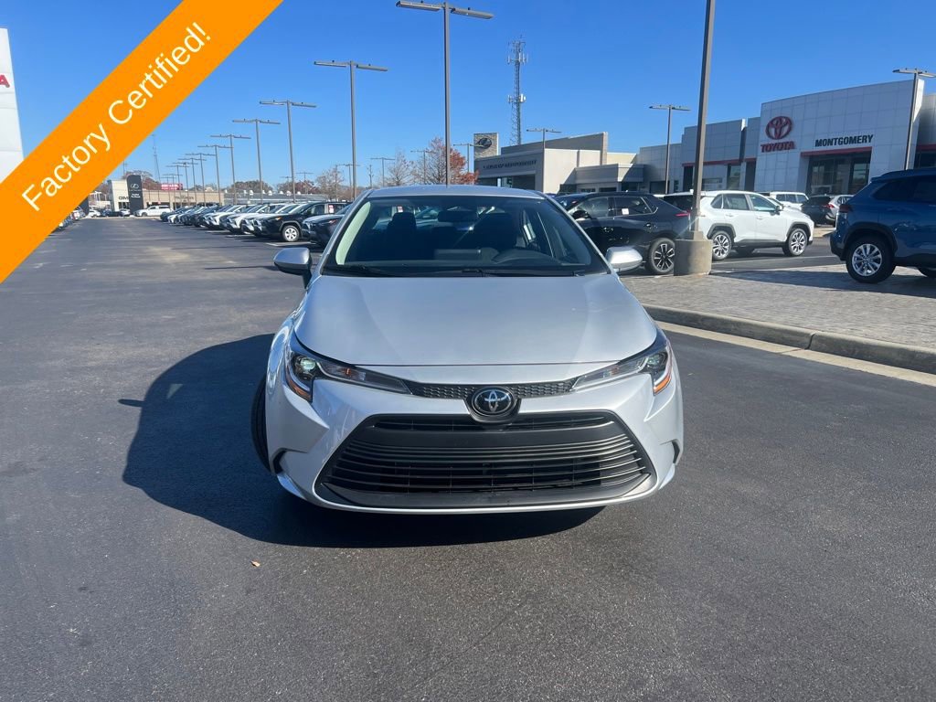 Used 2025 Toyota Corolla LE image 7