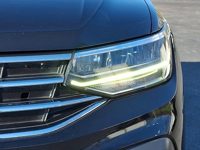 Used 2022 Volkswagen Tiguan SE image 12