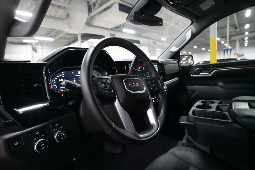 Certified 2025 GMC Sierra 1500 Elevation AWD/4WD image 8