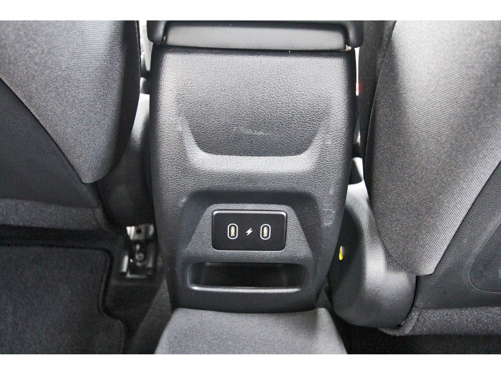 Used 2025 Hyundai Venue SEL FWD image 15