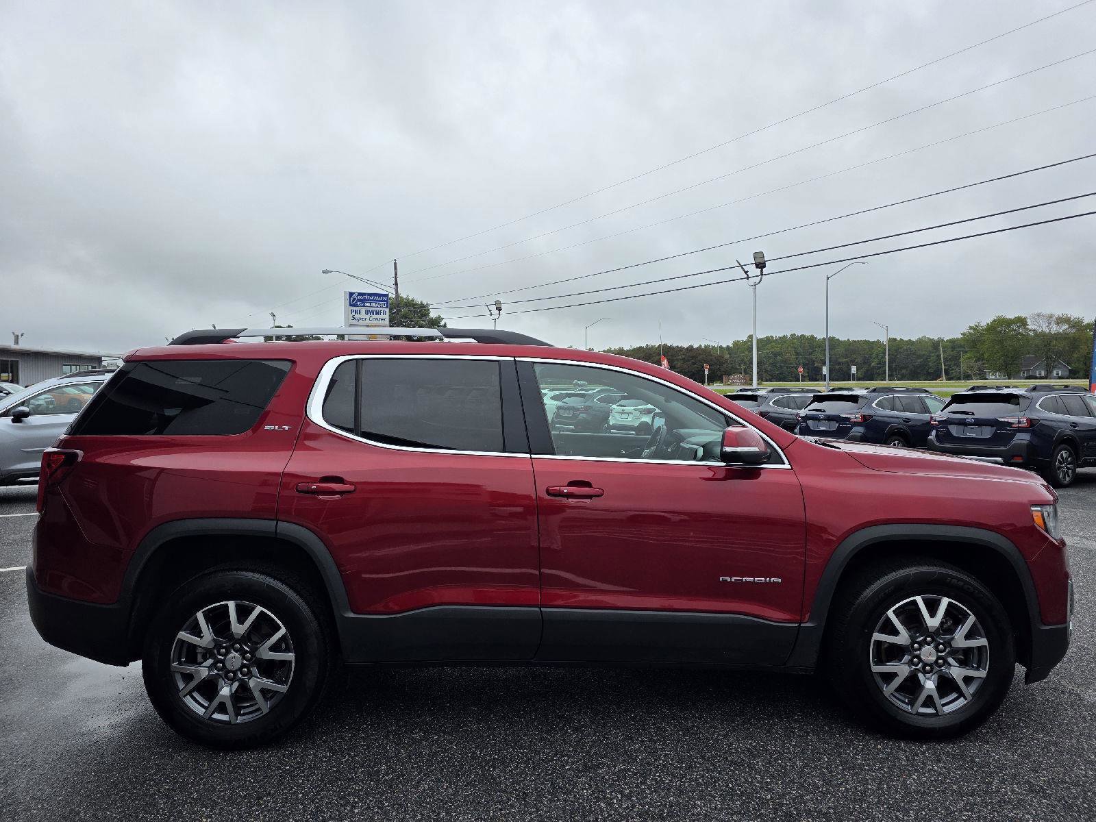 Used 2023 GMC Acadia SLT image 4