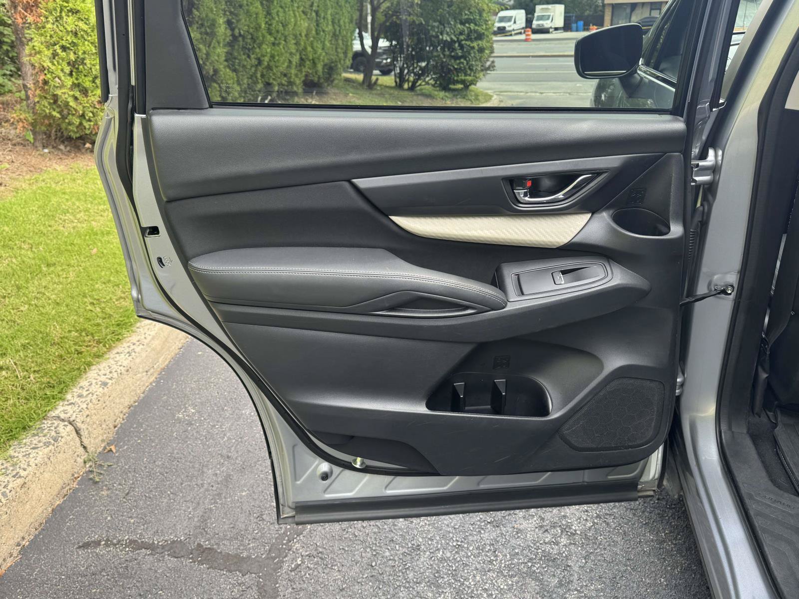 Used 2019 Subaru Ascent Premium AWD/4WD image 12
